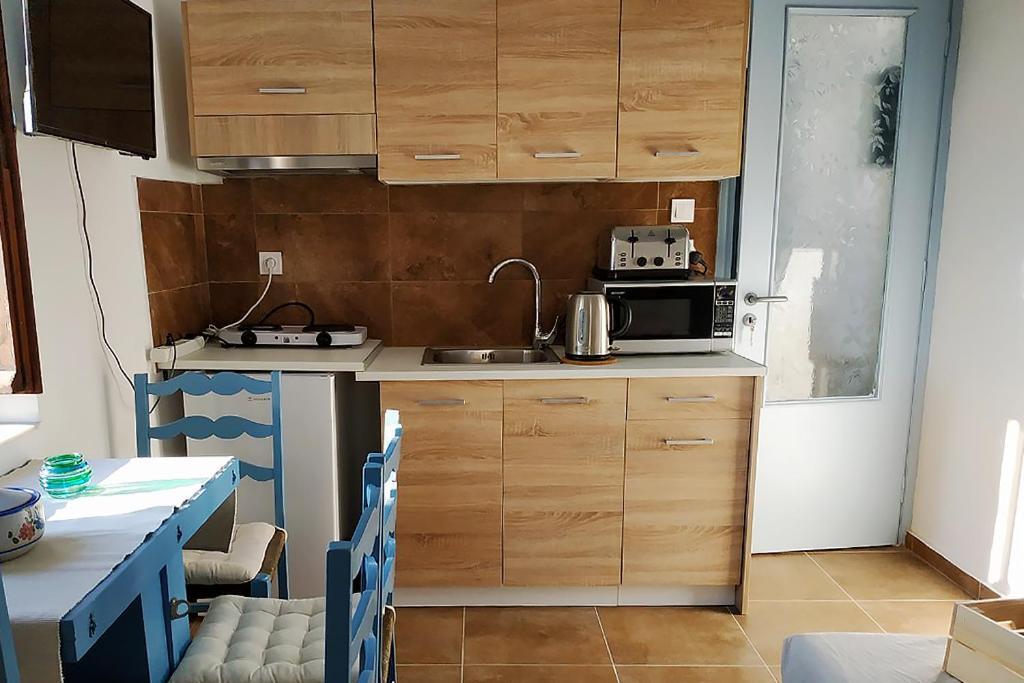Ariadne,Traditional Apartment In Centre Of Poros Poros Town Eksteriør billede